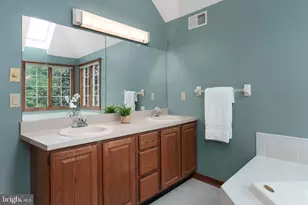 17 Shy Creek Rd, Franklin Township, NJ 08867 - Photo 24