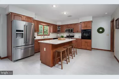 17 Shy Creek Road, Franklin Township, NJ 08867 - Photo 12