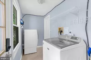 9 Mills Ct, Flemington, NJ 08822 - Photo 16