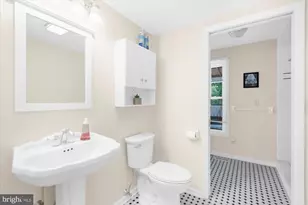 9 Mills Ct, Flemington, NJ 08822 - Photo 18