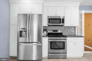 9 Mills Ct, Flemington, NJ 08822 - Photo 12