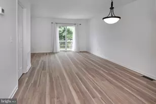 903 Wetherburn Ct, Flemington, NJ 08822 - Photo 4