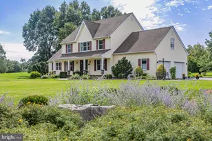 9 Summershade Ln, Ringoes, NJ 08551 - Photo 2