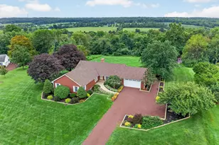 8 Meadowlark Way, Ringoes, NJ 08551 - Photo 2