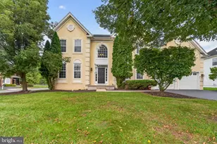 81 Crestview Dr, Clinton, NJ 08809 - Photo 1