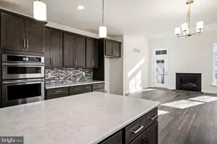 33 Kay Chiarello Wy, Hamilton Township, NJ 08690 - Photo 10