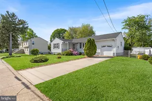 21 Berg Ave, Hamilton Township, NJ 08610 - Photo 2