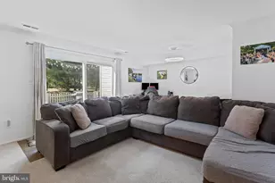 82 Beacon Pl, Robbinsville Township, NJ 08691 - Photo 10
