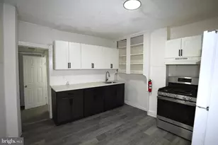 270 Hills Pl, Trenton, NJ 08611 - Photo 6