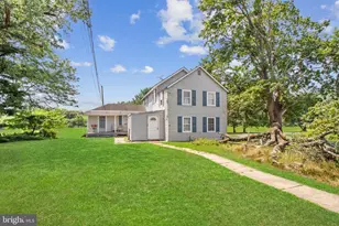 33 Allens Rd, Hightstown, NJ 08520 - Photo 4