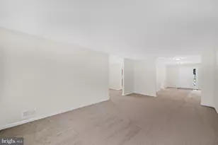 6 Holiday Ct, Ewing Township, NJ 08628 - Photo 8