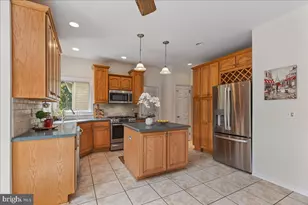 32 W Kincaid Dr, West Windsor Township, NJ 08550 - Photo 12