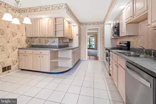 15 Brophy Dr, Trenton, NJ 08638 - Photo 16