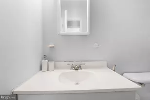 158 Henderson Pl, Hightstown, NJ 08520 - Photo 10