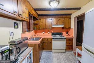 33 Stratford Ave, Ewing Township, NJ 08618 - Photo 6