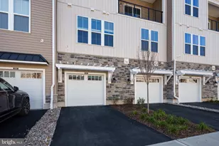 8203 Donatello Dr, Princeton, NJ 08540 - Photo 2