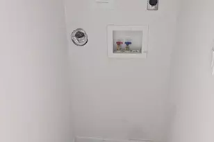 178 Hanover St, Trenton, NJ 08618 - Photo 22
