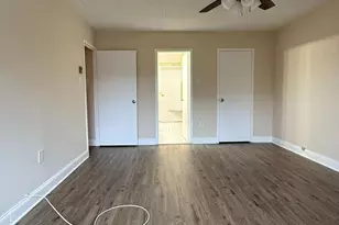 860 Lower Ferry Rd, Ewing Township, NJ 08628 - Photo 12