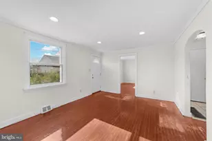 186 Upland Ave, Ewing Township, NJ 08638 - Photo 8