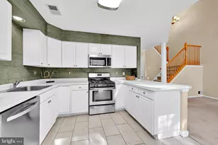 305 Deer Run Ct, Pennington, NJ 08534 - Photo 18