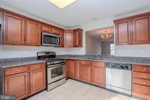 5 Rafting Way, Trenton, NJ 08611 - Photo 2