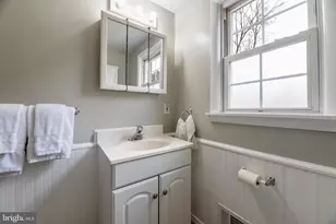 111 Norcross Cir, Hamilton Township, NJ 08619 - Photo 26