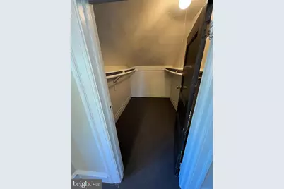 1050 Stuyvesant Avenue #3 THIRD FLOOR, Trenton, NJ 08618 - Photo 8