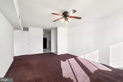 C9 Avon Drive E, Hightstown, NJ 08520 - Photo 6