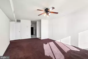 C9 Avon Dr E, Hightstown, NJ 08520 - Photo 6