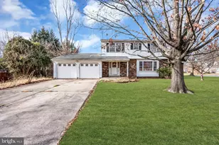1 Colleen Cir, Ewing Township, NJ 08638 - Photo 4