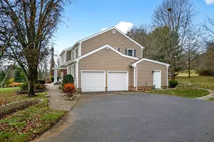 5 Spring Hollow Dr, Hopewell Township, NJ 08525 - Photo 4