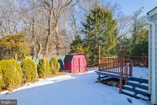 5 Rocky Brook Ct, Hightstown, NJ 08520 - Photo 8