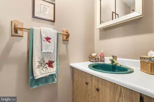 17 Vintage Dr, East Windsor Township, NJ 08520 - Photo 12