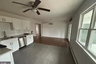 240 Redwood, Hamilton Township, NJ 08610 - Photo 2