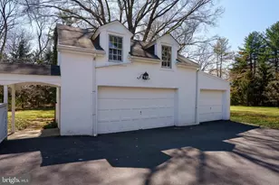 25 W Long Dr, Lawrence Township, NJ 08648 - Photo 8
