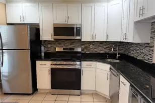 5 Stout Ct, Trenton, NJ 08648 - Photo 1