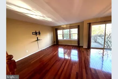 28 Stanwyck Court, Robbinsville Township, NJ 08691 - Photo 2