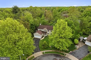 5 Mary Ct, Cranbury Township, NJ 08512 - Photo 2