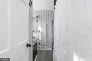 921 Lyndale Ave, Trenton, NJ 08629 - Photo 16