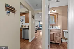 7 Laurel Ct, Hamilton Township, NJ 08690 - Photo 4