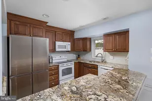 129 Gary Dr, Hamilton Township, NJ 08690 - Photo 2