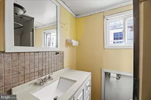 1267 Nottingham Way, Hamilton Township, NJ 08609 - Photo 18