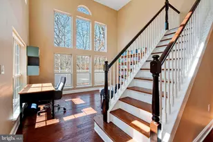 301 Pebble Creek Ct, Pennington, NJ 08534 - Photo 2