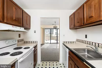 L Twin Rivers Dr N, East Windsor Township, NJ 08520 - Photo 18