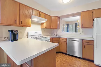 98 Winchester Drive, Hightstown, NJ 08520 - Photo 10