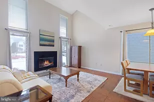 98 Winchester Dr, Hightstown, NJ 08520 - Photo 4