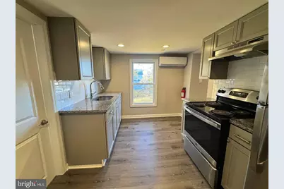 5 Main Street, Robbinsville Township, NJ 08691 - Photo 2