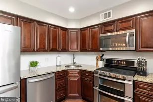 82 Tynemouth Ct, Robbinsville, NJ 08691 - Photo 10