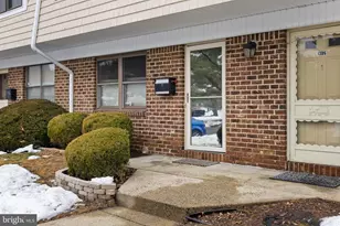 1306 Silver Ct, Hamilton Township, NJ 08690 - Photo 4