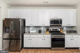 32 Sparrow Dr, Hamilton Township, NJ 08690 - Photo 8